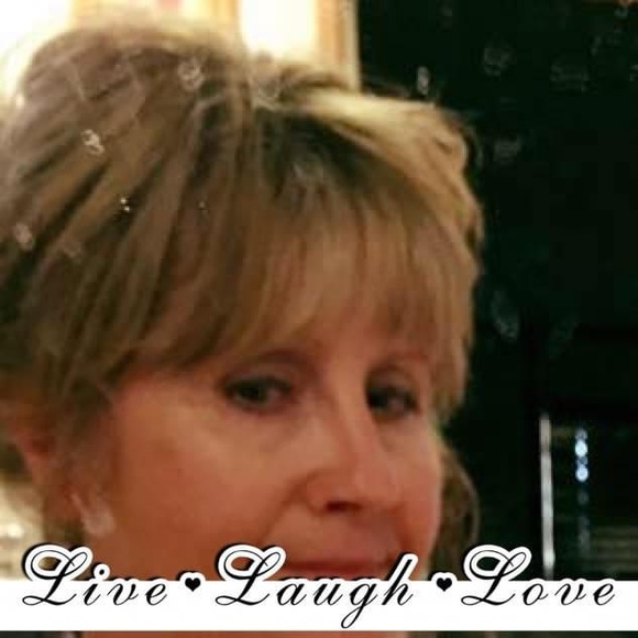 Please like my flyer to be notified when I go live - Picture 5 of 15